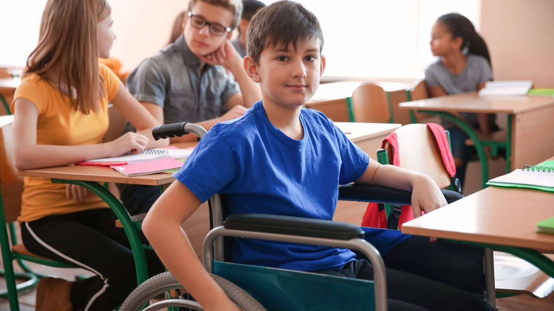 Navette Scolaire avec R LIB Services TPMR Navette Scolaire avec R LIB Services TPMR
